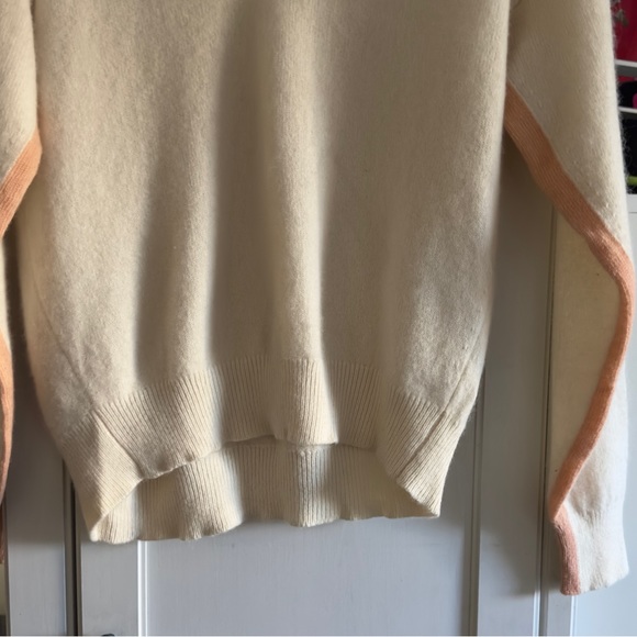 Sweaty Betty Recline Wool V Neck Sweater in Lily White Size Small - Picture 5 of 9